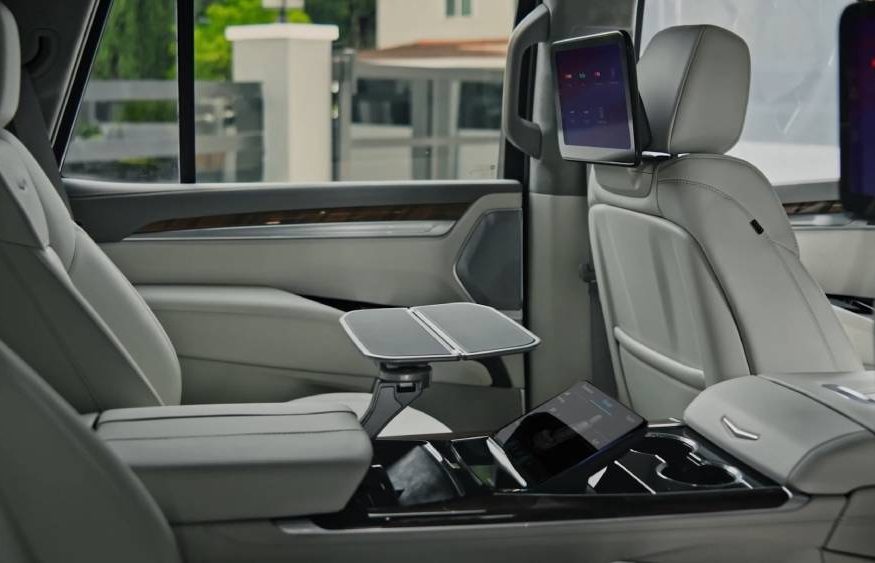 Black SUV Service - interior